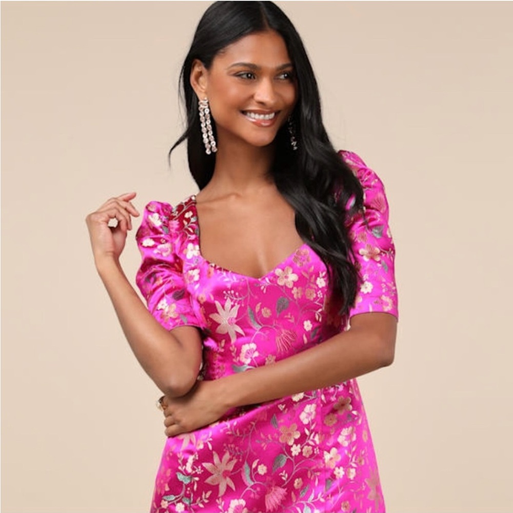 Lulu’s Small Pink Floral Mini Dress- Puff Sleeve